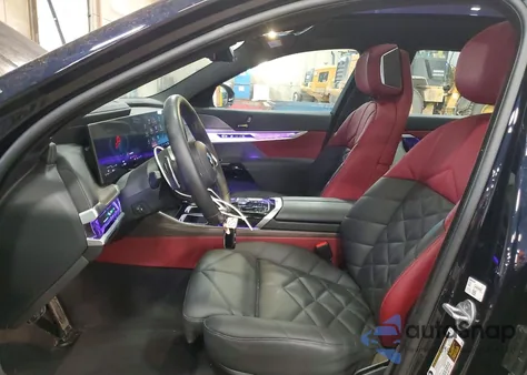 2025 BMW 740 Xi z USA, uszkodzony, nr VIN WBA33EH09SCT66382